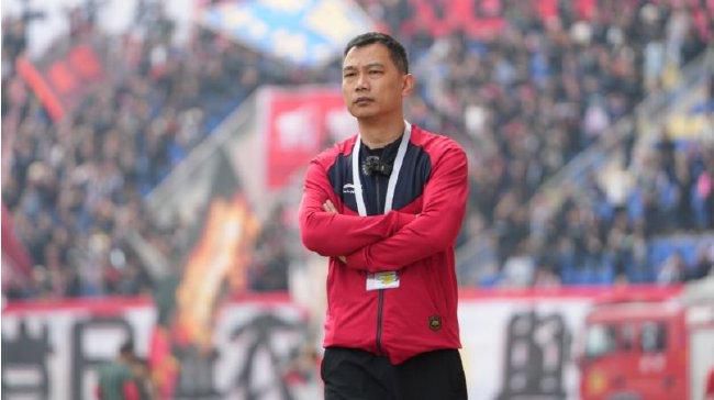 迈开腿让我亲亲你的小坤坤