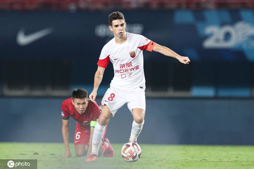 亚洲精品三级